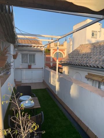 Apartamento Stunning Attic With Private Terrace And Parking Optional Sevilla Exterior foto